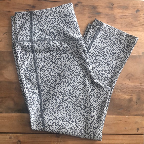 Nike Pants - Nike Women’s Printed Workout Tights